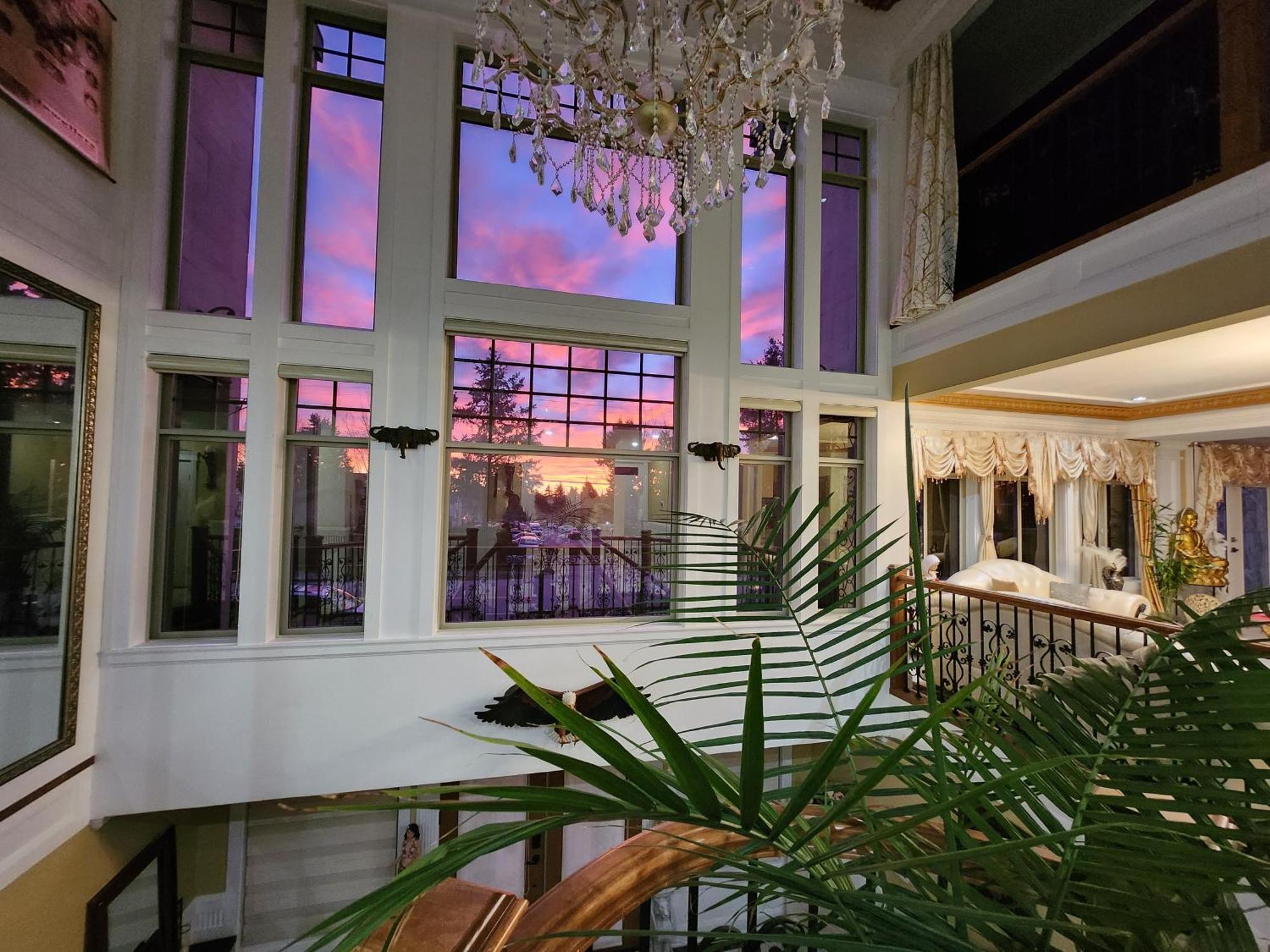 Empress Palace Hotel Съри Екстериор снимка